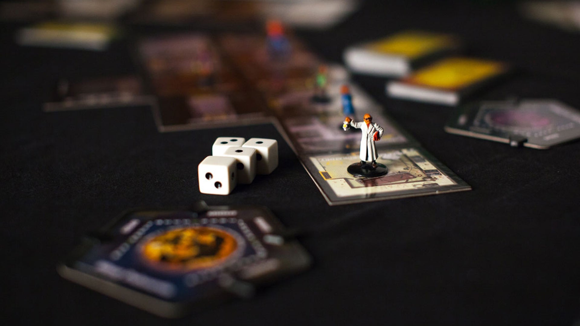 How to play Betrayal at House on the Hill board game's rules, setup